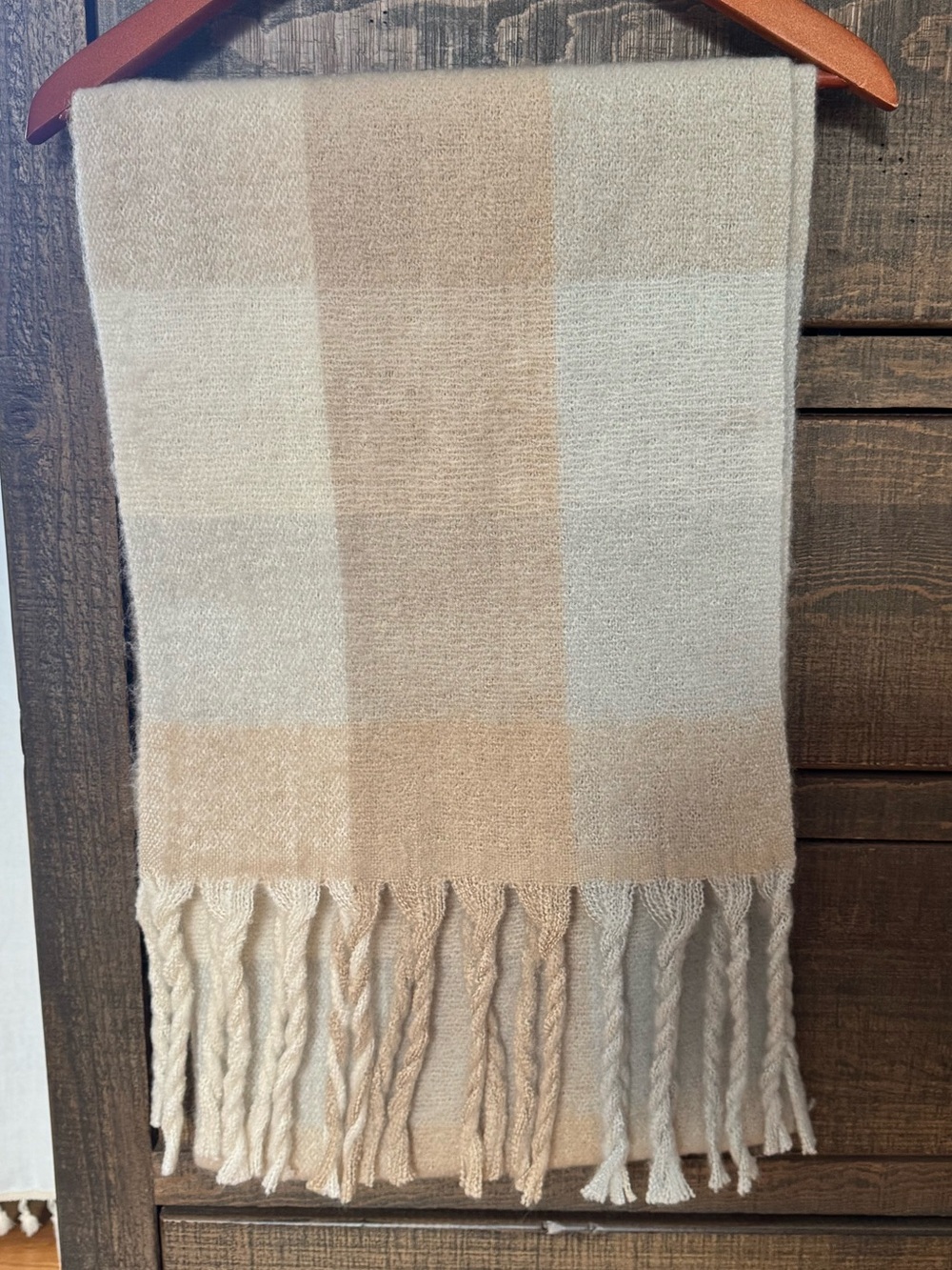 Old Navy Beige and Cream Plaid Fringe Scarf